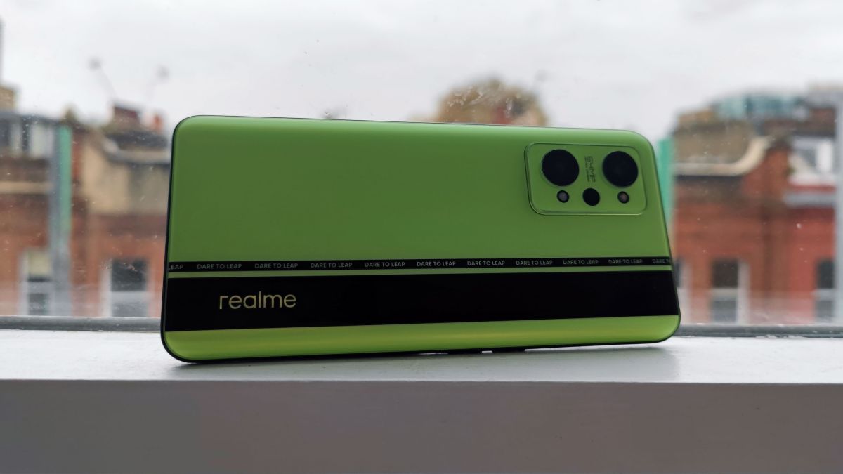 Realme GT 2 Pro renders surface online - a Google Nexus 6P lookalike?